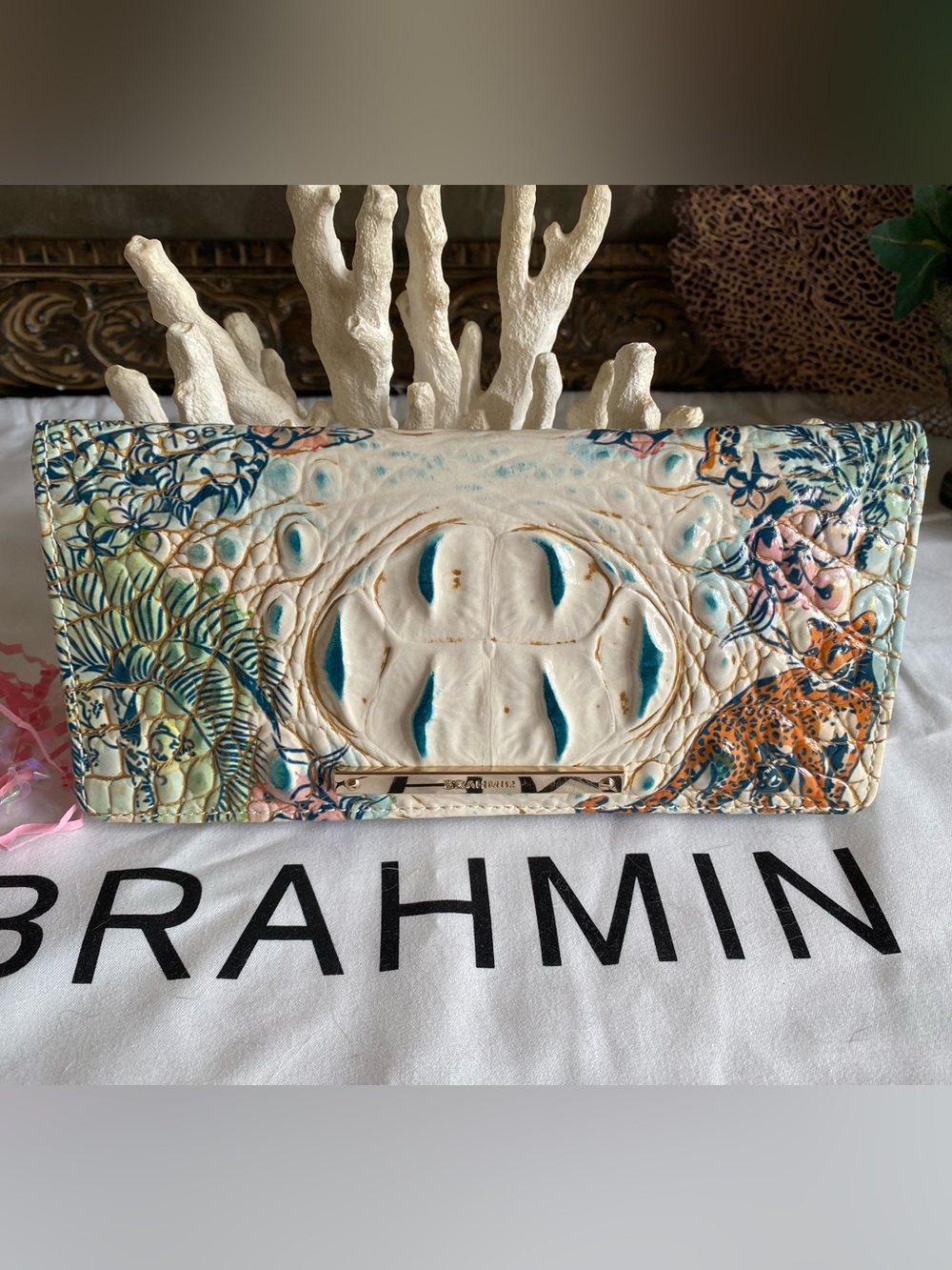 🐾🐆🌸Brahmin ADY WALLET  in Souvenir Ombre Melbourne